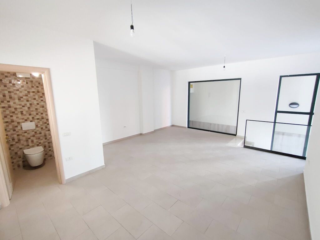 Commercial space for sale in Green City – Tirana