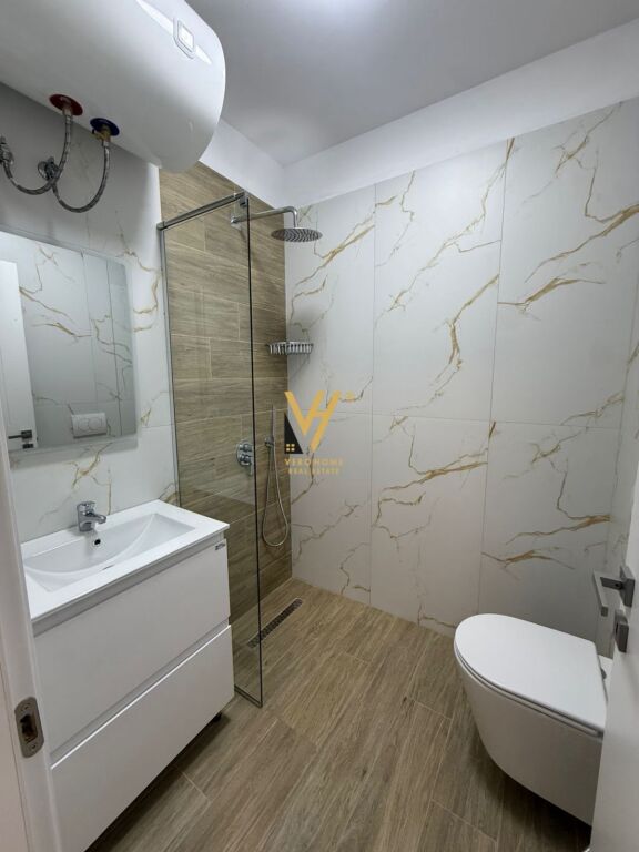 JEPET APARTAMENT 1+1 ME QIRA TE 5 MAJI 45.000 LEKE
