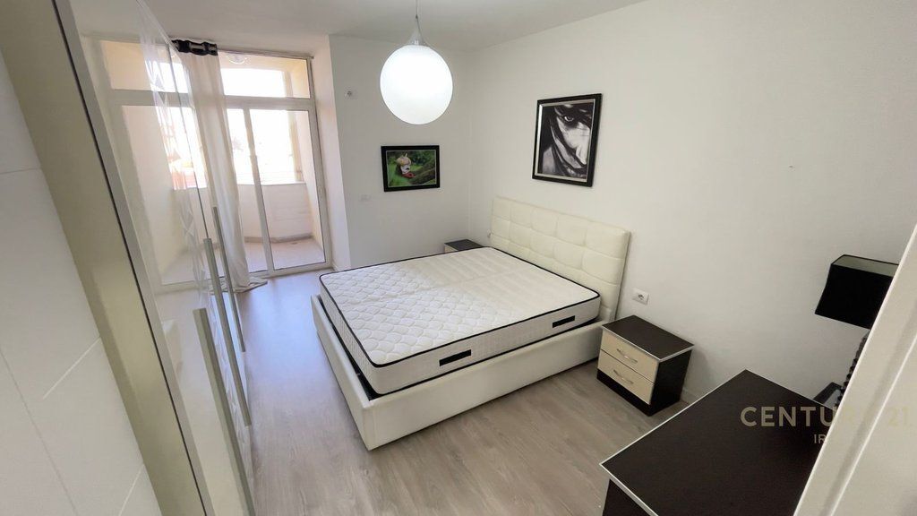 Appartamento moderno 1+1 in affitto in Via Kavaja.