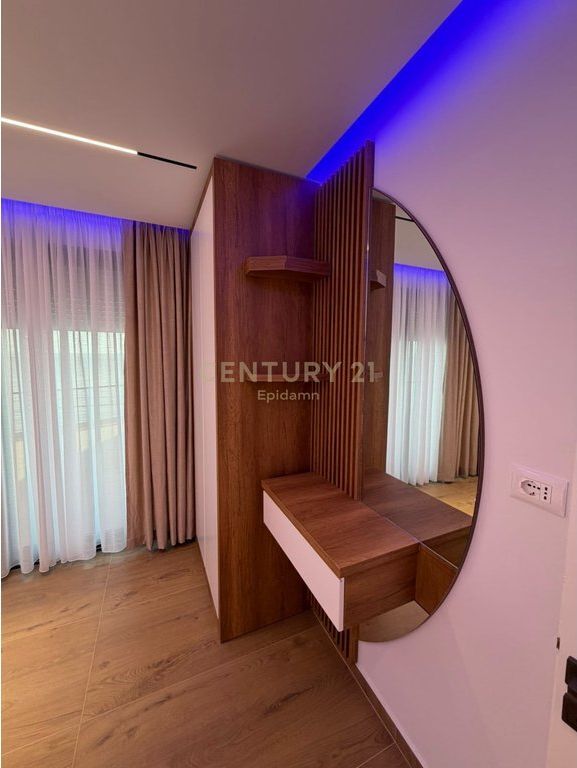 Apartament 2+1 me Qira në Vijë të Parë Bregdetare – Pamje Ballore nga Deti !