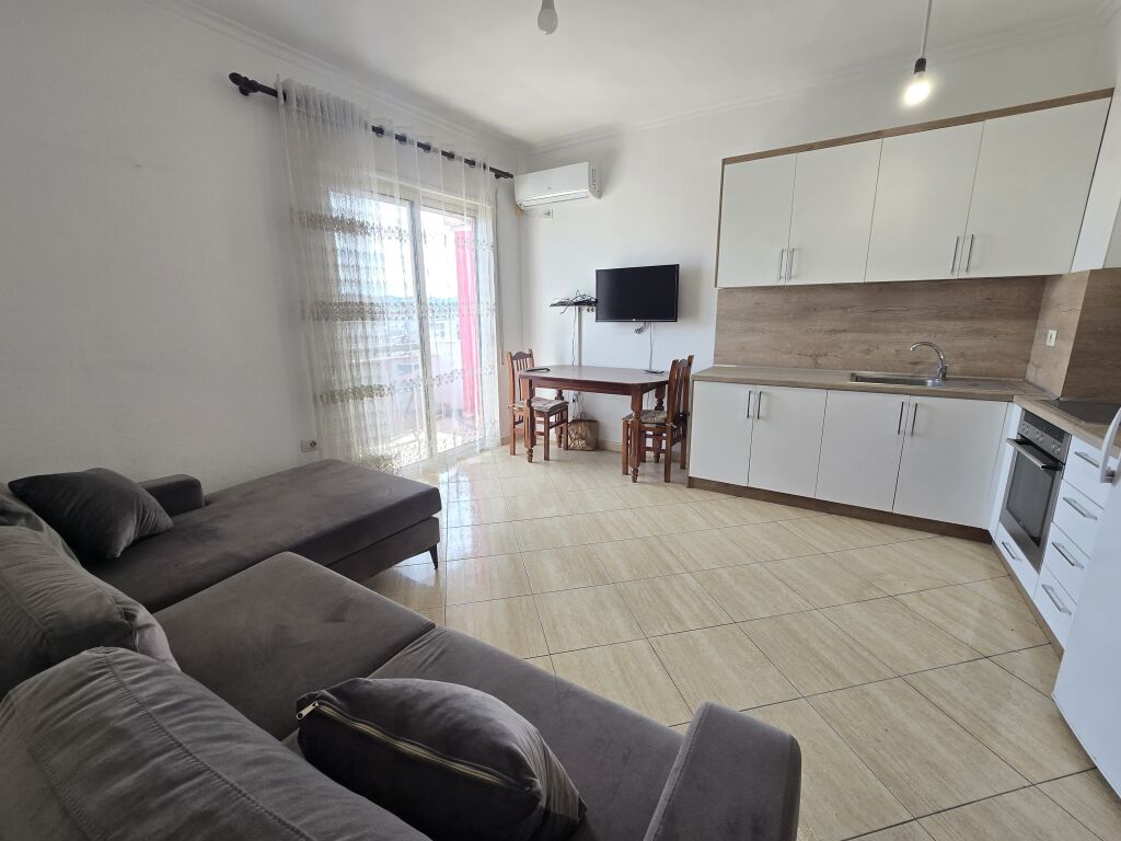 Apartament 1+1+ Ballkon Me Qira Ne Astir