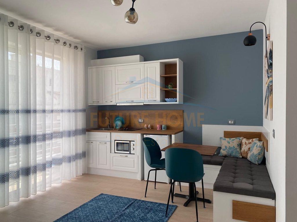 Qera, Apartament 1+1, Komuna e Parisit, Tiranë