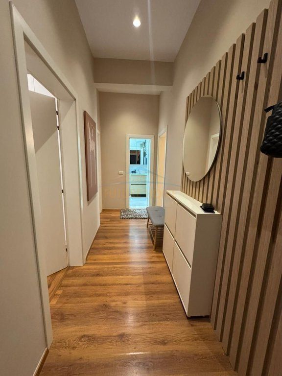 Qera, Apartament 2+1, Bllok, Tiranë.