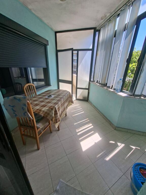 APARTAMENT 2+1 ME QIRA ISH EKSPOZITA 250 EURO