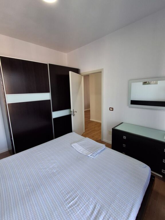 📍🏡APARTAMENT 2+1 ME QIRA NË VLORË – SALVADORE