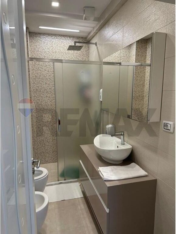 Jepet me Qira Apartament 2+1+2