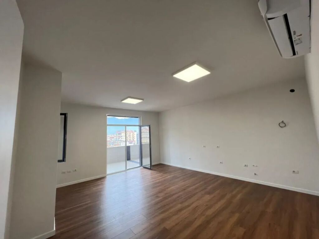 🏢 Jepet Ambient Zyre me Qira – Përballë Toptani Center QENDER