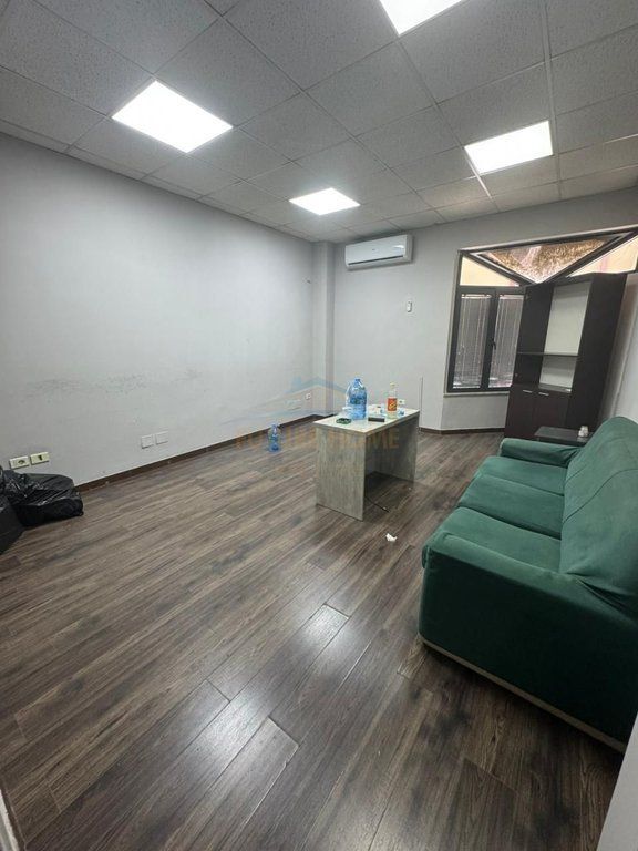 QERA,AMBIENT BIZNESI,BULEVARDI ZOGU I