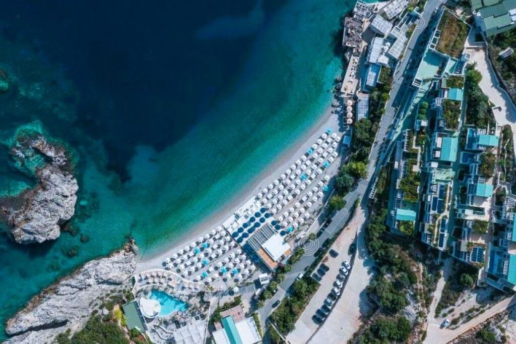 **🏡 Appartamento 2+1 con Veranda + Parcheggio in Vendita a Folie Village, Jalë**
