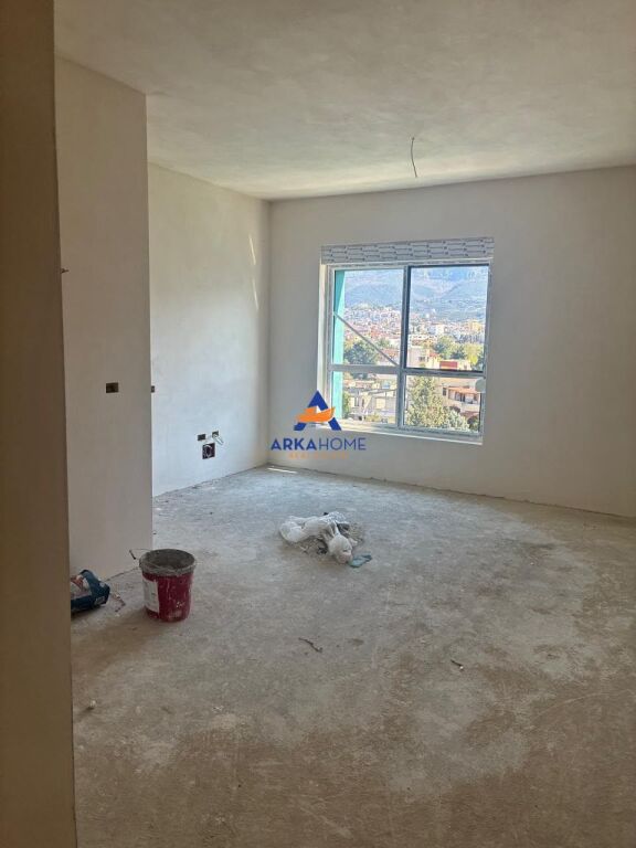 SHITET APARTAMENT 1+1 "KOMPLEKSI KADIU, ALI DEM" 99.000 EURO