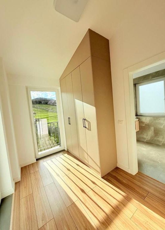 🏡 Vilë Moderne me Qira pranë TEG – 250 m² Ndërtim &amp; 300 m² Oborr Privat