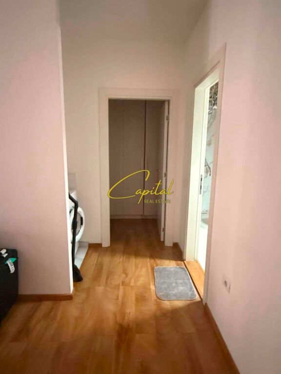 APARTAMENT ME QIRA 1+1 ISH STACIONI TRENIT 60.000 LEKE