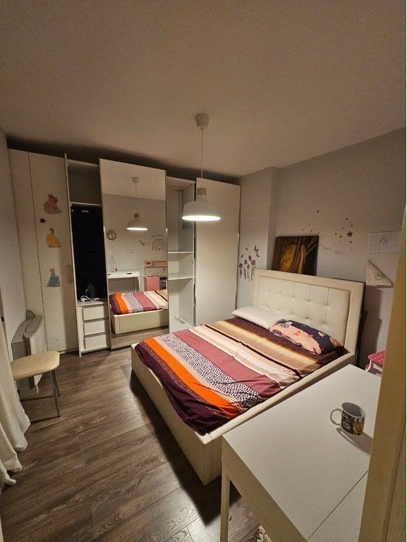 Liqeni i Tiranes - Jepet me qira Apartament 3+1+2 + Post Parkimi pranë Nobis!