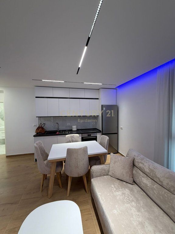 Apartament 2+1 me Qira në Vijë të Parë Bregdetare – Pamje Ballore nga Deti !   1,200 € /Muaj