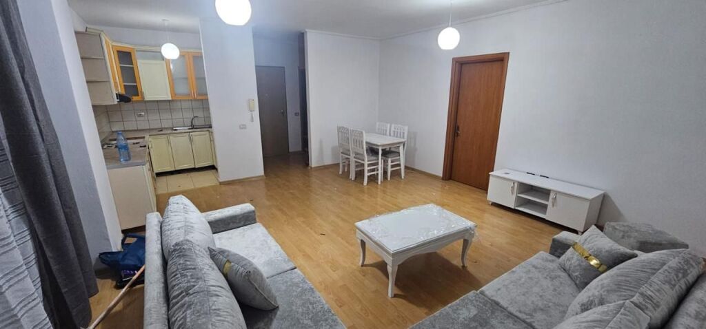 Jepet Apartament 2+1+2 ne Yzberisht , 500 MIJE LEKE