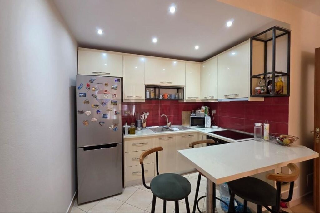 Appartamento - In Vendita - Viale Kashar, Tirana