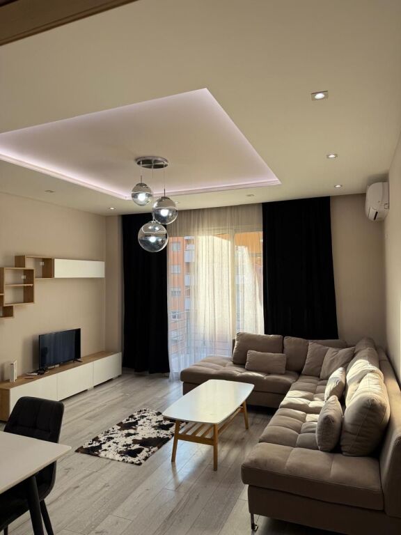 🏡 Jepet me Qera Apartament 2+1 Astir
