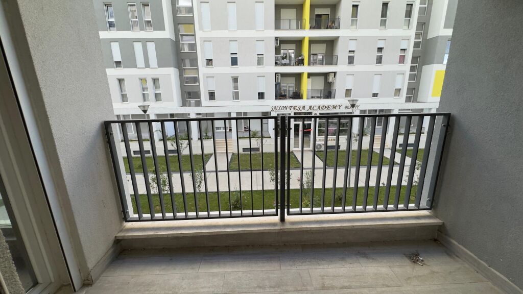 2+1+2 for rent with parking space  University