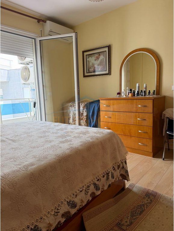 For sale, Apartment 1+1, Zoological Garden, Tirana.