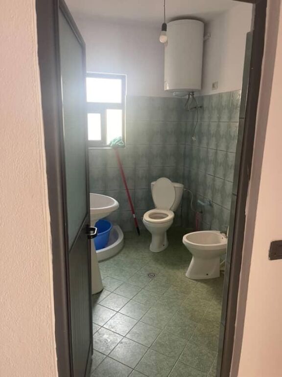 Apartament 1+1. 40000 leke .Fakulteti i mjeksis