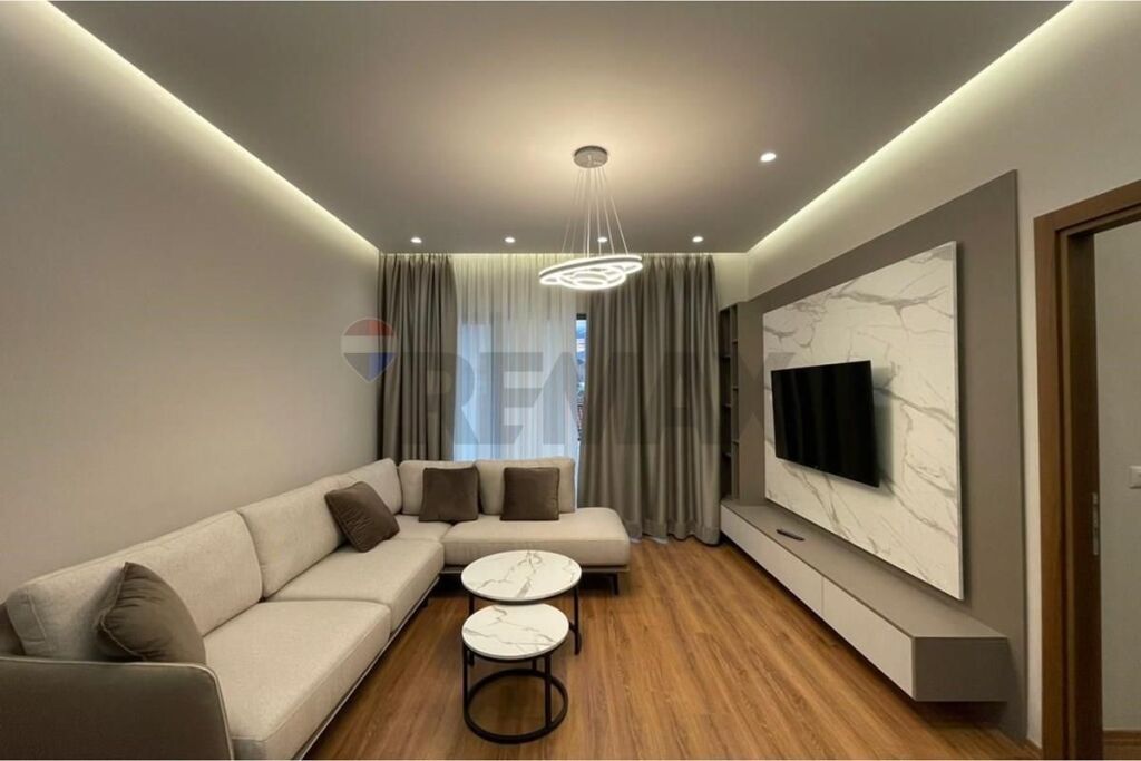 Apartament - Për Qira - Kompleksi Arlis, Tiranë