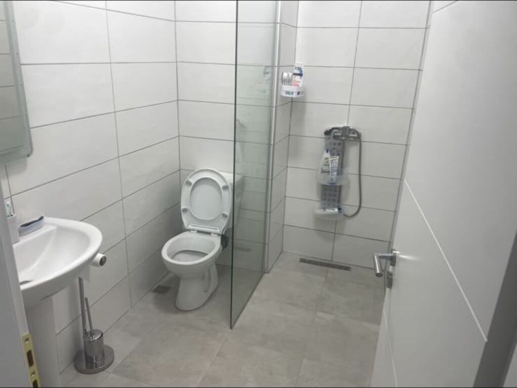 🏠 Jepet me qera apartament 2+1+2 në Brryl  📍 Pranë Shkollës Niket Dardani