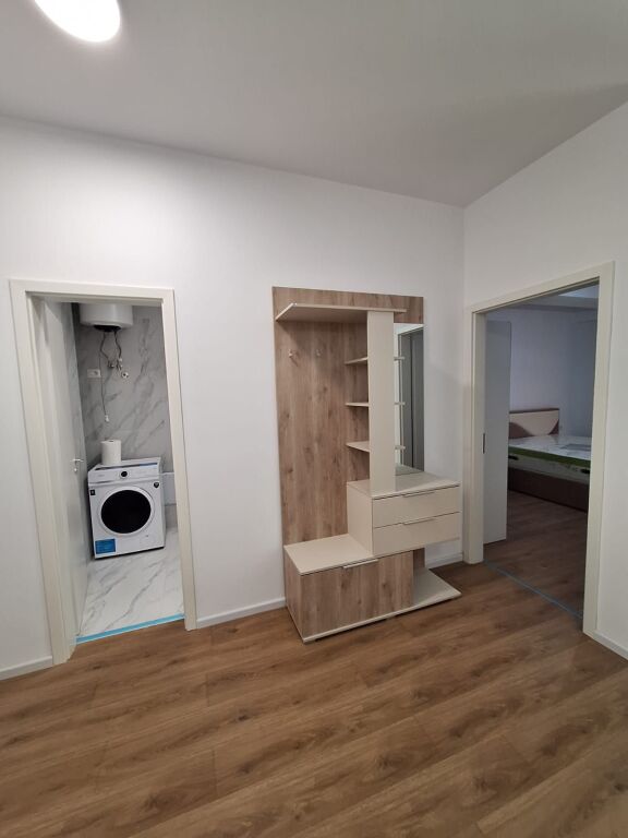 Tirane, Apartament me Qera 1+1 Kati 4, 65 m² 43.000 LEK (Kompleksi Kaimi, ALI DEMI) PA KOMISION