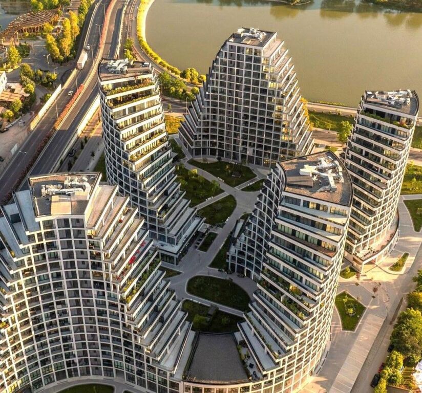 AMBIENT ZYRE ME QIRA TE LAKE VIEW ME PAMJE NGA LIQENI
