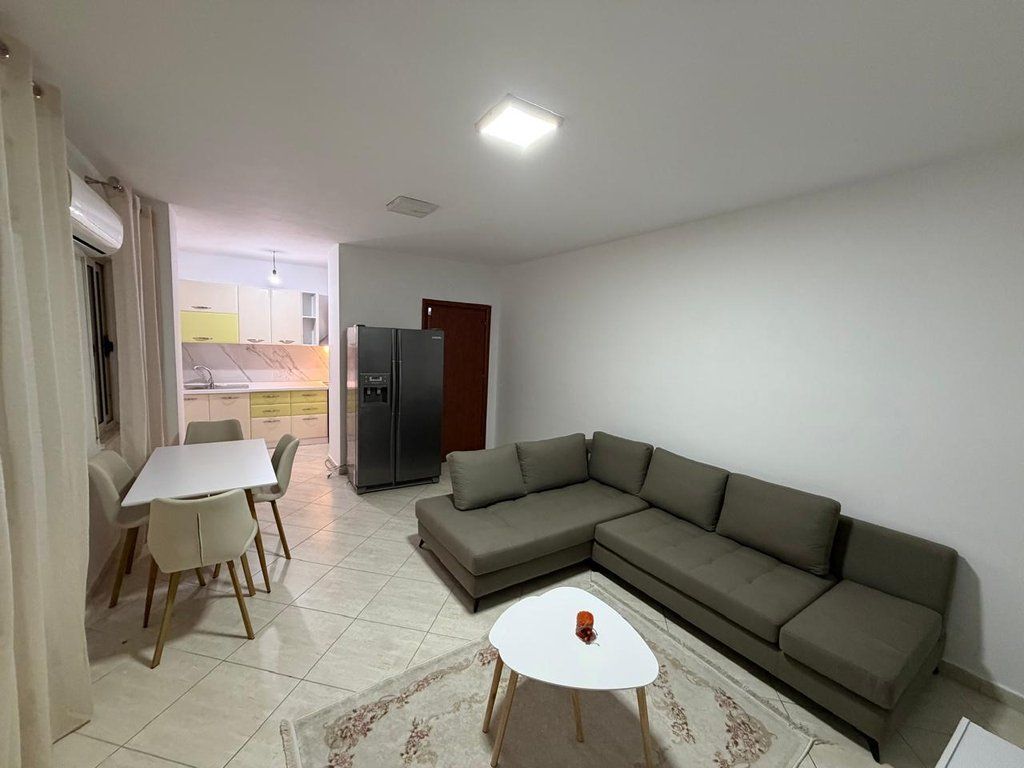Jepet me qera apartament 2+1 në zonën e Jordan Misja