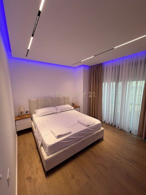 Apartament 2+1 me Qira në Vijë të Parë Bregdetare – Pamje Ballore nga Deti !