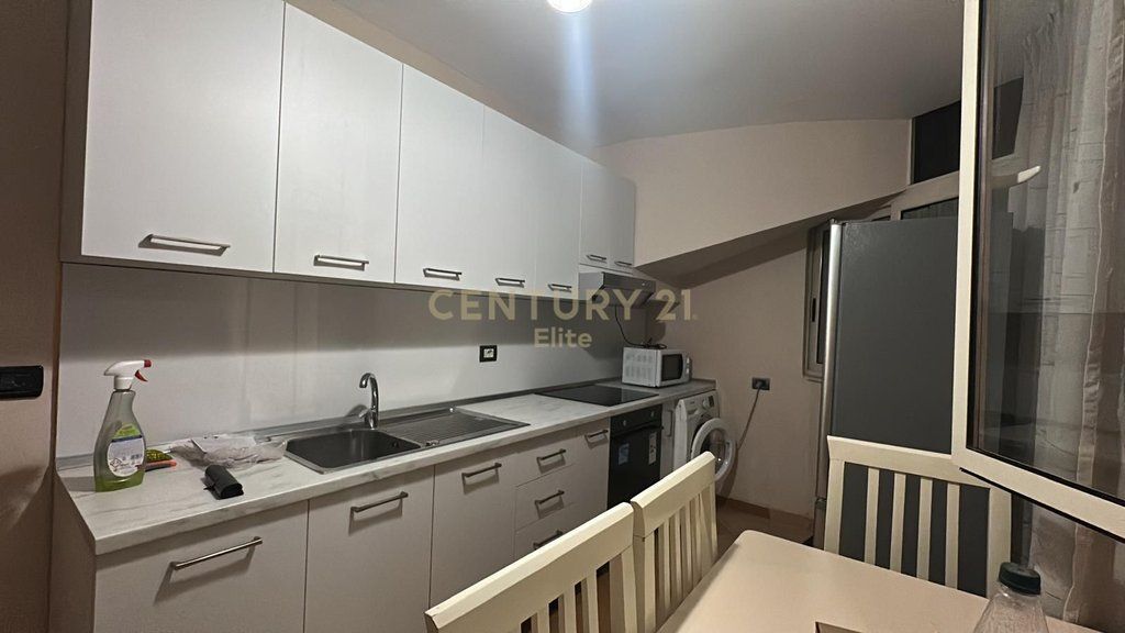Jepet me qira apartament 1+1 prane Bar Oslo!