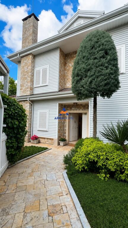 SHITET SUPER VILE 2 KATSHE + PAPAFINGO "GARDEN VILLAS - TEG" 1.300.000 EURO