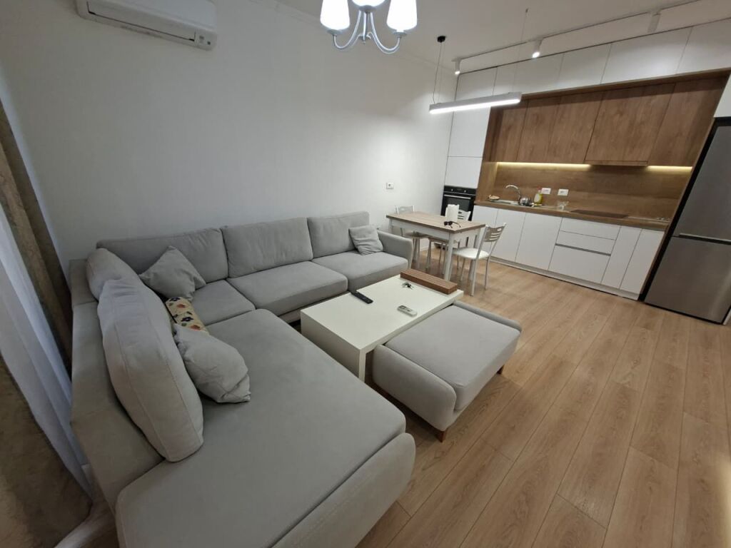 🏡 JEPET ME QIRA APARTAMENT 1+1 – FIORI DI BOSCO