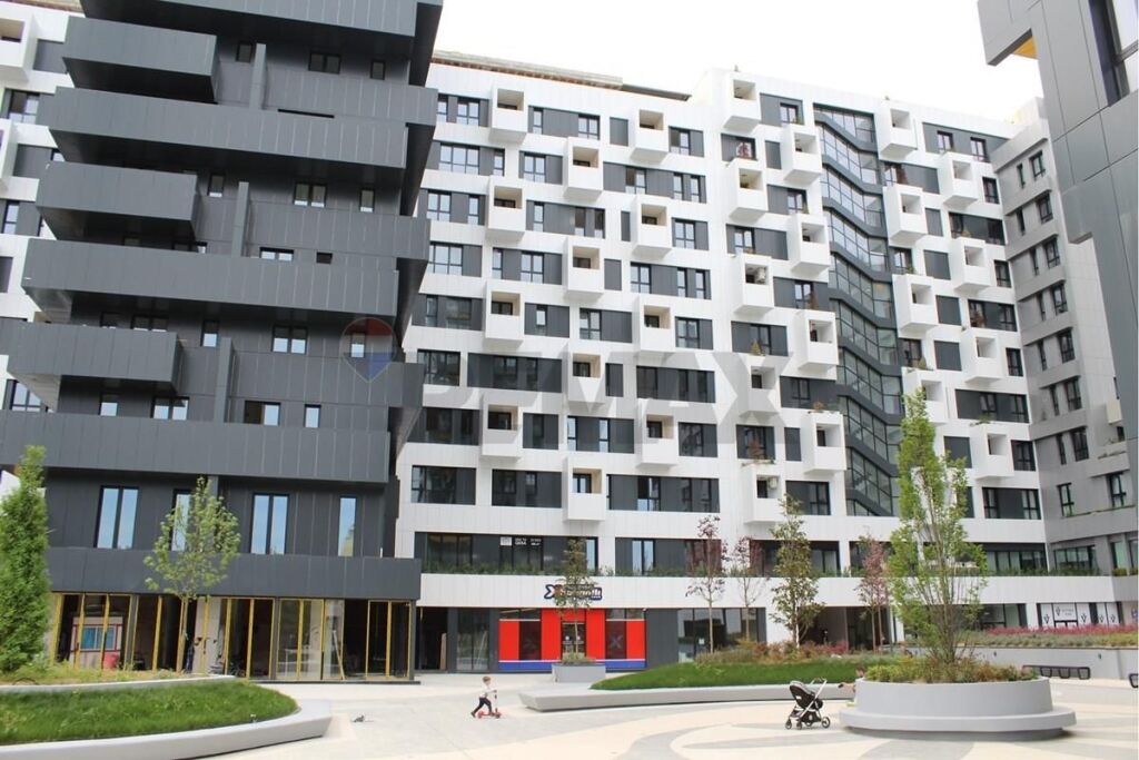 AMBJENT KOMERCIAL PER QERA,KOMPLEKSI SQUARE 21