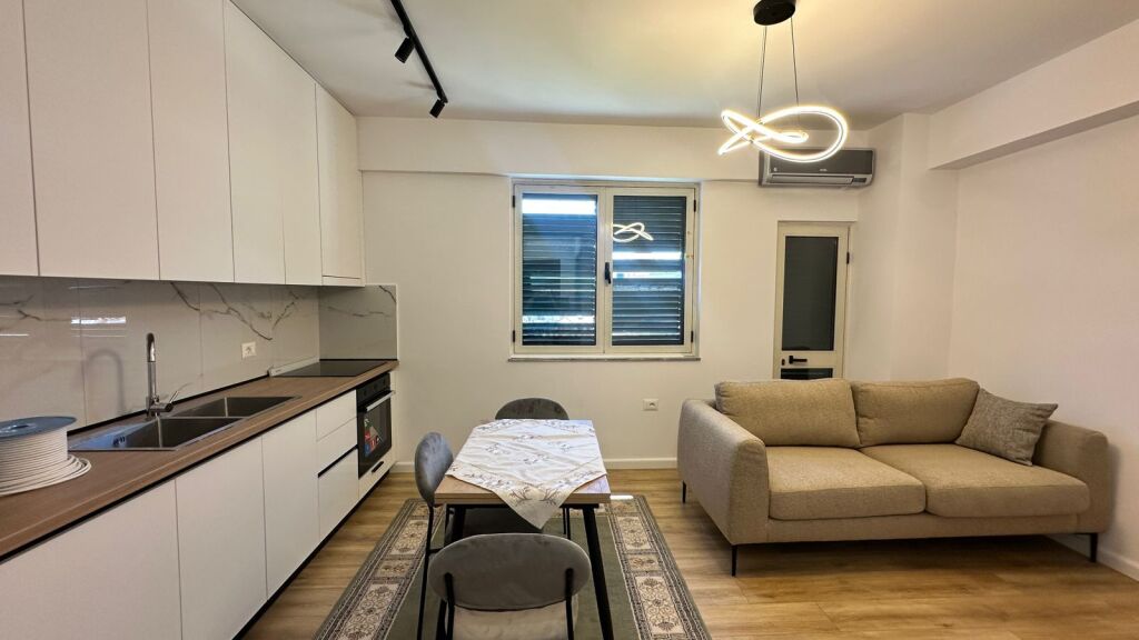 Apartament 1+1 per qira , 21-Dhjetori