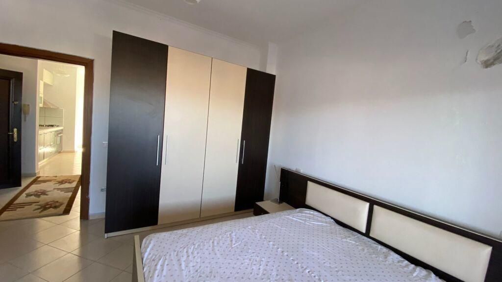 VENDESI APPARTAMENTO 2+1+2+ VERANDA ILIRIA SPIAGGIA DURRES 125000