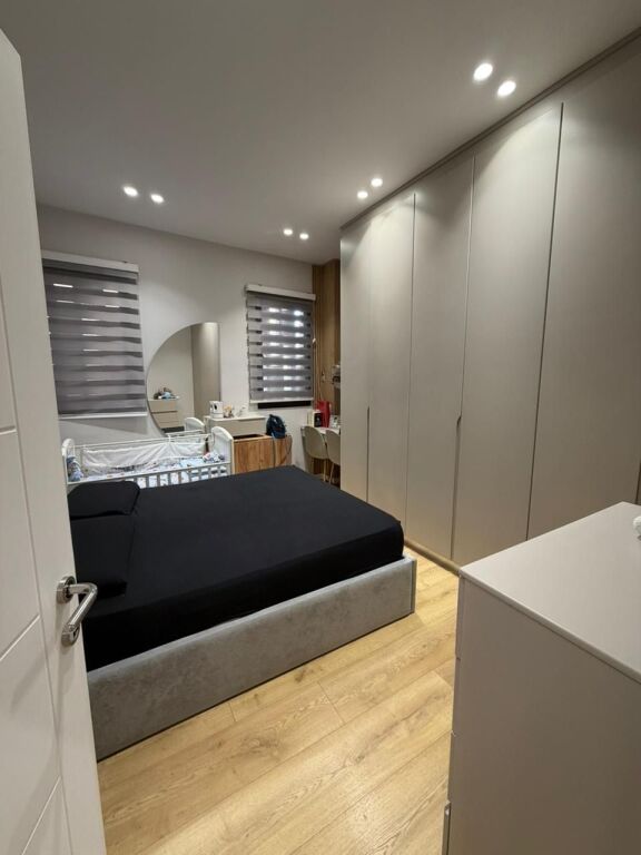 Apartament 2+1 per qera Amerikan 2 Perballe me qsut !