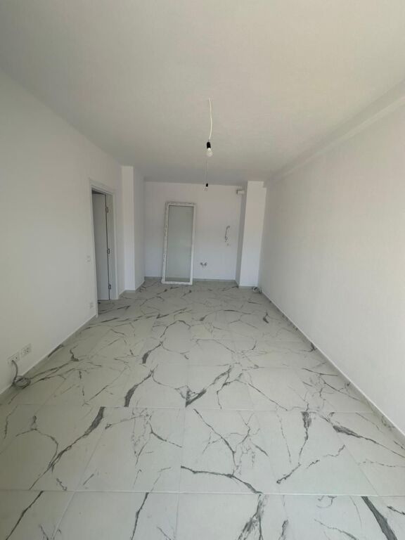 📌 Jepet me Qira Ambient Zyre – Univers City
