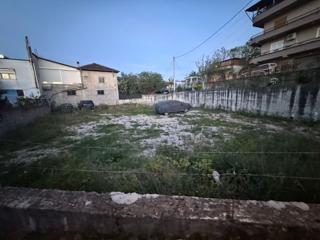 500 square meters of land for sale at FNSH, in Sharre.