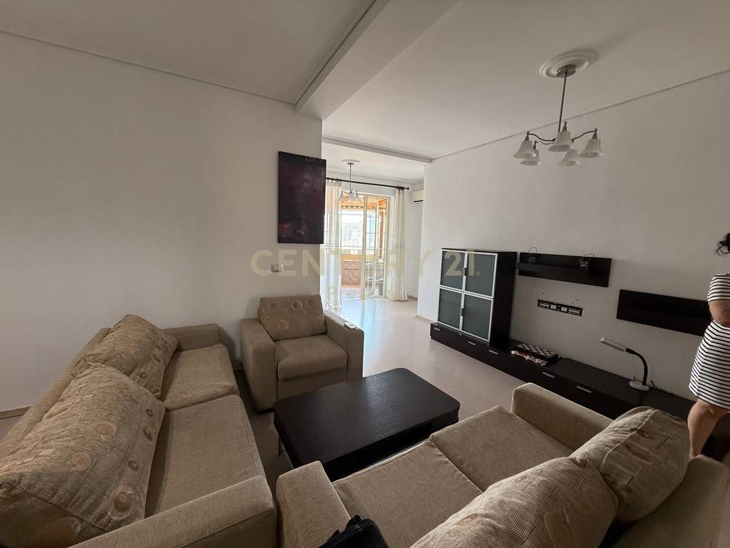 APARTMENT 2+1+2 FOR SALE, "ALI VISHA" STREET, NEAR THE ELECTRIC MARKET, TIRANA!