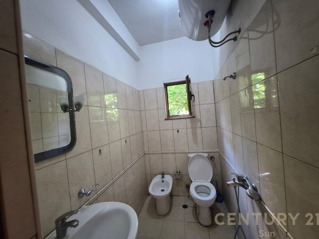 Shitet Apartament 3+1+2 me Depo dhe 2 Ballkone te Ish Parku i Autobusëve – 240,000 € - Widok 4
