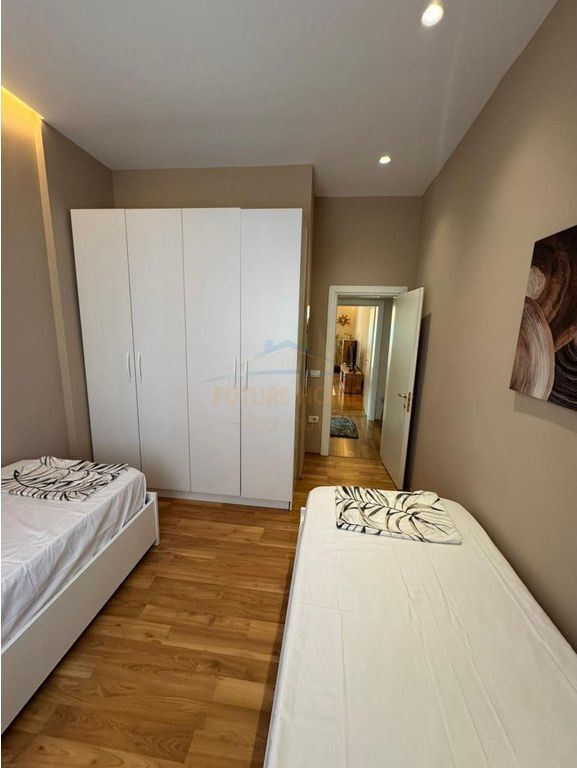 Qera, Apartament 2+1, Bllok, Tiranë.