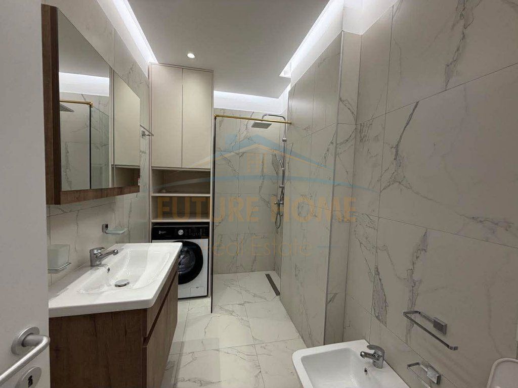 Rent, Apartment 1+1, Complex E88, Laprakë