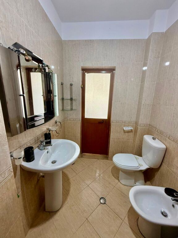 🏠 JEPET ME QIRA APARTAMENT 2+1 TE KRYQËZIMI I BRRYLIT, TIRANË