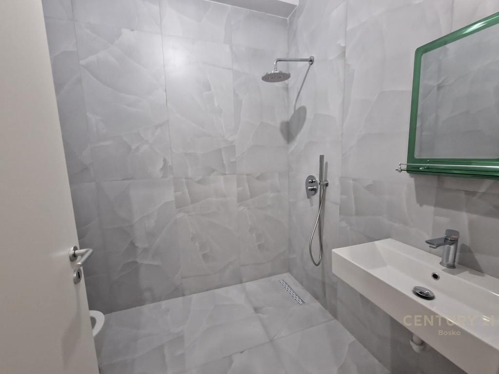 AT THE MANGALEM COMPLEX, A 2+1 APARTMENT WITH PARKING SPACE IS FOR RENT