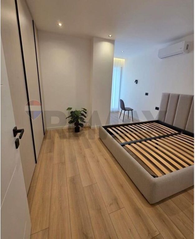 Appartamento - In Vendita - Via Hamdi Sina, Tirana