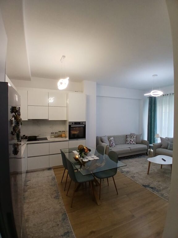 Apartament 2+1+2 me qira