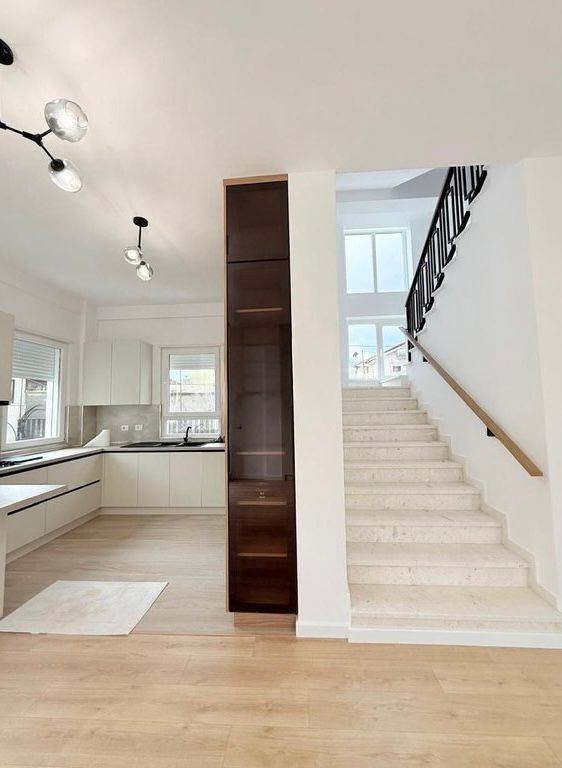 🏡 Vilë Moderne me Qira pranë TEG – 250 m² Ndërtim &amp; 300 m² Oborr Privat