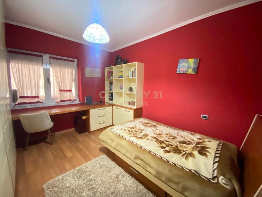Apartament 2+1 per Qira ne Myslym Shyri