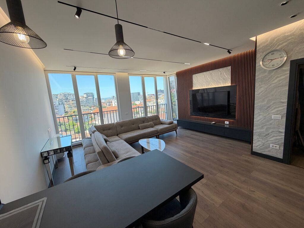 Apartament me qira 1+1 + post parkimi  Rruga 4 Deshmoret